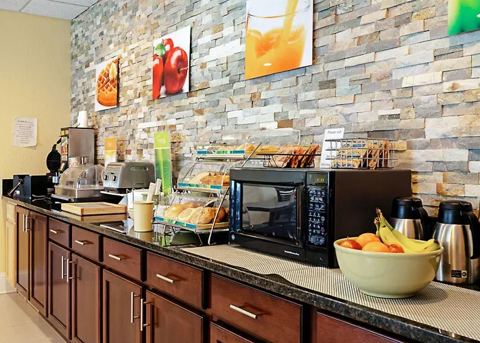 Quality Inn & Suites Robbinsville