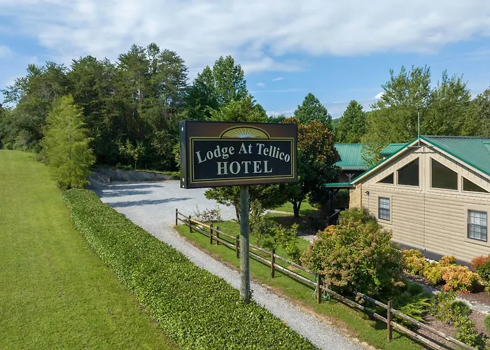 Lodge At Tellico